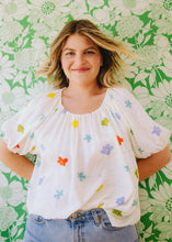 Load image into Gallery viewer, Belle Top - White Flowers